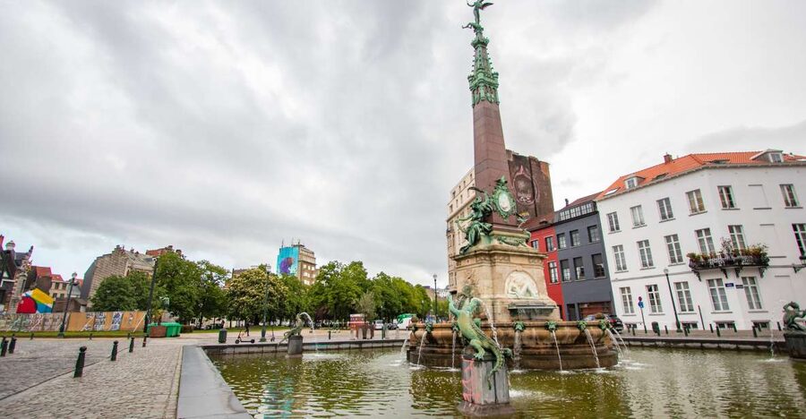 Brussels: Best Intro Guided Walking Tour with a Local - Key highlights you’ll notice right away