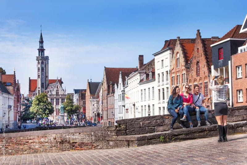 Brussels: Bruges & Ghent Tour w/ Cruise & Chocolate Tasting - Chocolate tasting at a Bruges chocolatier: what to expect