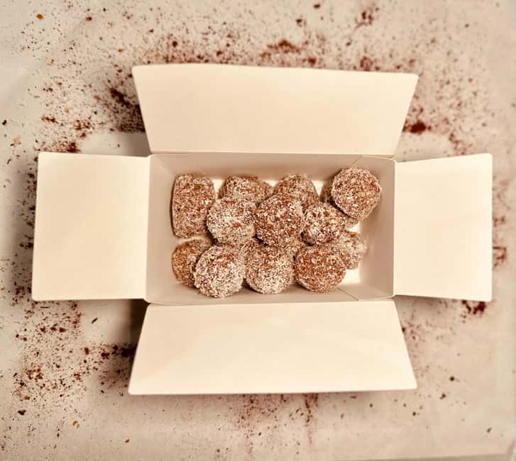 Brussels: Chocolate Truffle & Belgian Hot Chocolate Workshop - Finding the Venue at #30, Ring the Large Glass Door Bell