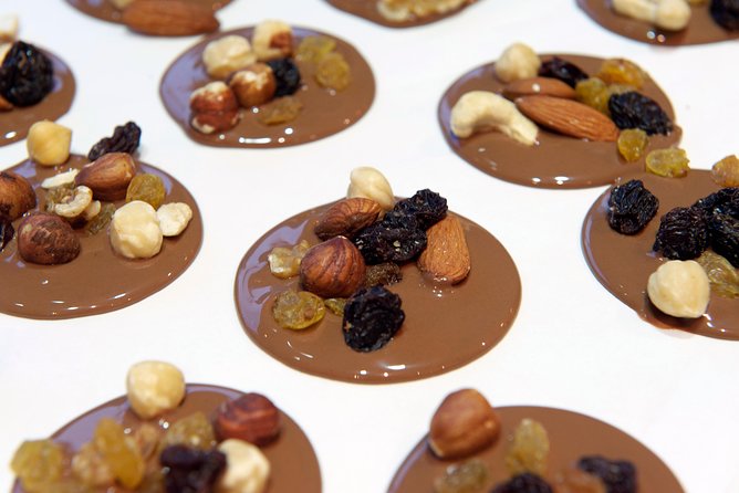 Brussels Chocolate Walking Tour and Workshop - Chocolate on the map: why this works as a Brussels intro