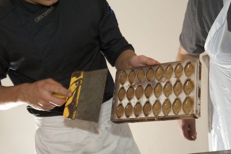Brussels: Chocolate Workshop and Guided Walking Tour - Should you book this Brussels Chocolate Workshop and Guided Walking Tour?