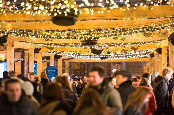 Brussels: Christmas Market Magic Walking Tour with a Local - Meeting the makers: stories, craftsmanship, and market meaning