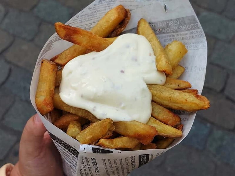 Brussels: City Center Guided Food Tour with Tastings - What the guide adds: history threads and real eating advice
