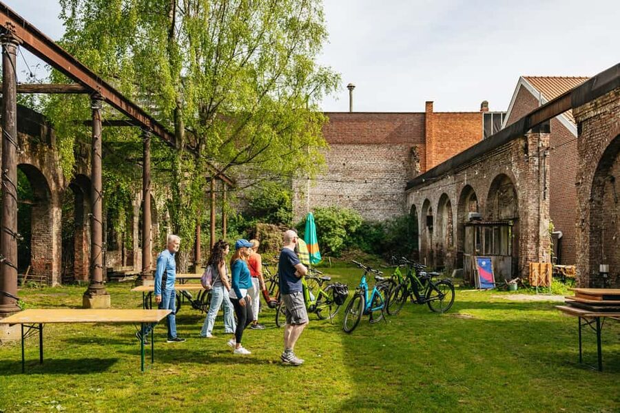 Brussels: City Highlights and Hidden Gems Bike Tour - Key Points You Will Care About