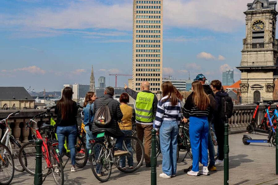 Brussels: City Highlights and Hidden Gems Bike Tour - The 3.5-Hour Rhythm: How a Bike Tour Shows You Brussels