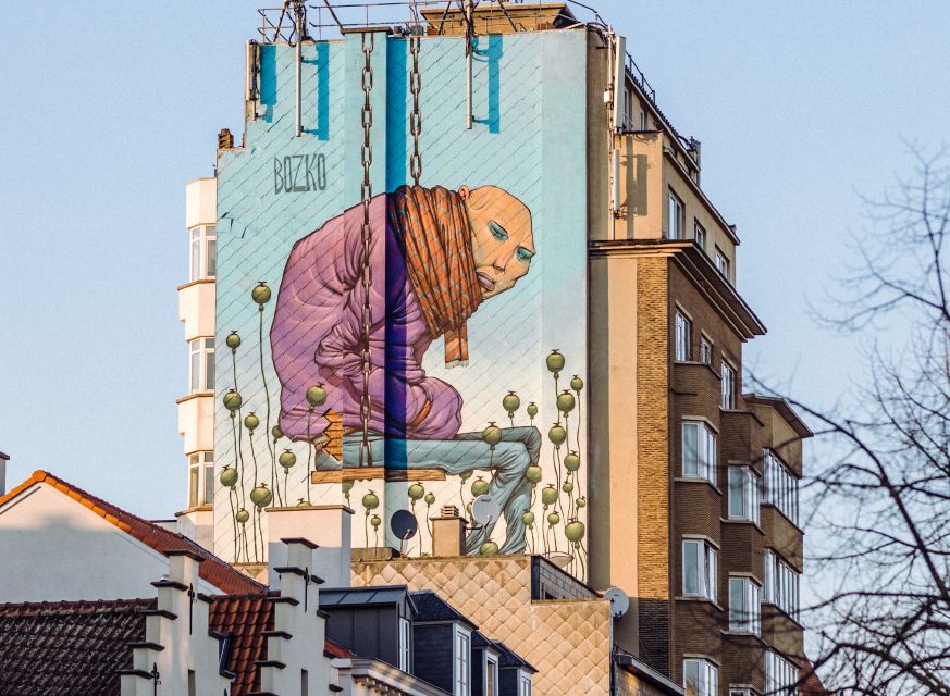 Brussels Comics & Street Art: Private Walking Tour - Brüsel and Manga: character fandom in small storefronts
