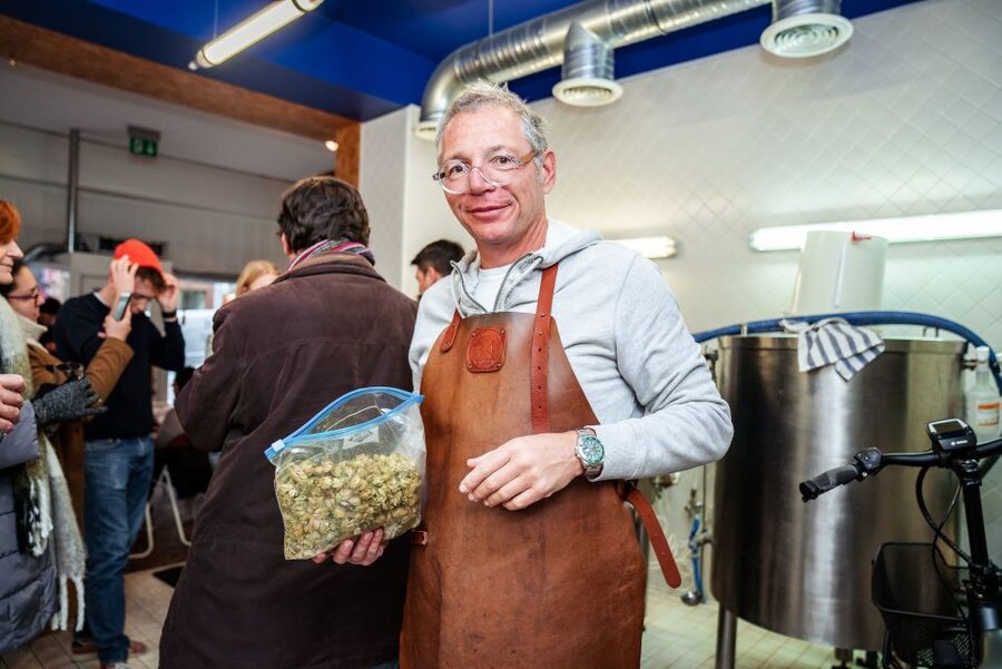 Brussels: Discover Belgium's Breweries with a Local - First Beer Tasting at a Popular Bar: Trappist and Lambic Pairing Options