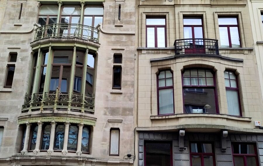 Brussels: Fall and Rise of Art-Nouveau Guided Tour - Meeting point near Horta Metro: how to find your guide fast