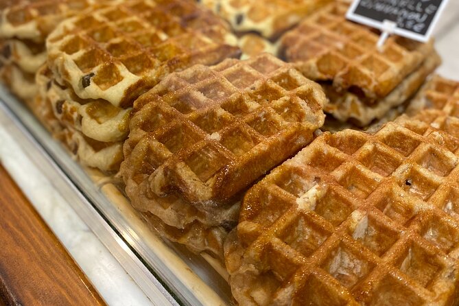 Brussels Food Tour: 10 Tastings of Waffles, Beers, Fries & More - Brasserie Ommegang: carbonnade flamande and beer culture in one stop