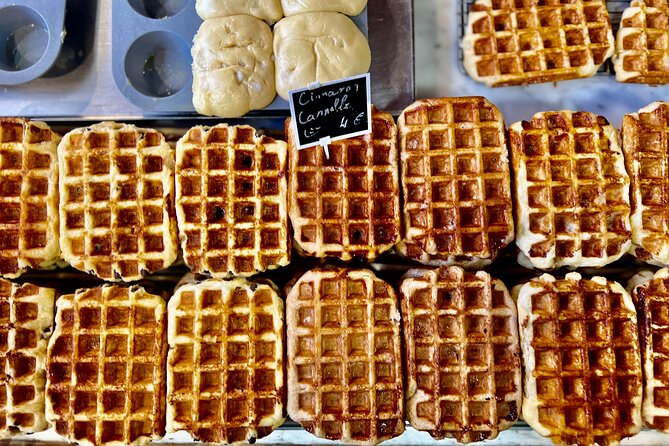 Brussels Food Tour: 10 Tastings of Waffles, Beers, Fries & More - Waffles n Beer: walking through classic bar streets and getting real recommendations
