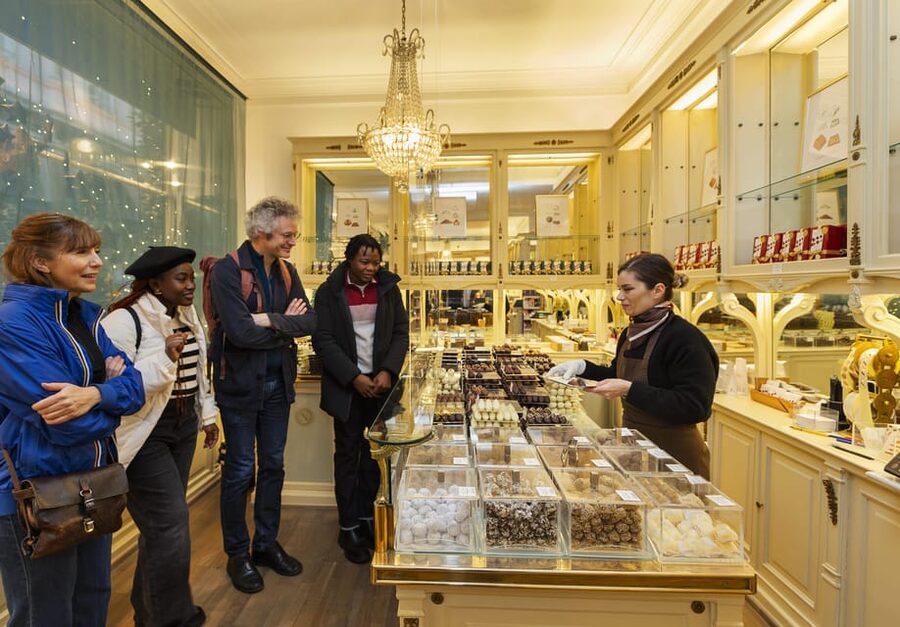 Brussels Food Tour: Main Dish, Beer, Waffle & Chocolate - Key things I’d circle before booking