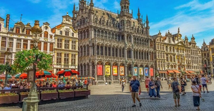 Brussels: Guided Walking Tour with Optional Beer Tasting - Grand Place and the King’s House area, where the city shows its best face