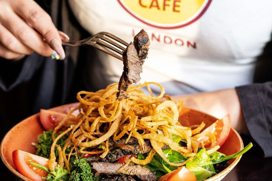 Brussels: Hard Rock Cafe with Set Menu for Lunch or Dinner - What the meal feels like: portion comfort and pacing