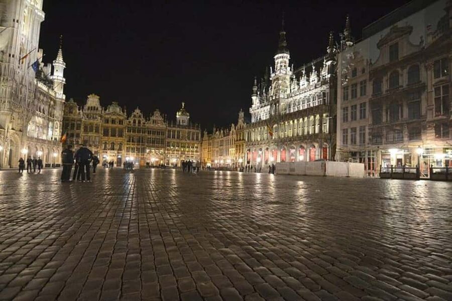 Brussels: Highlights and Hidden Gems Walking Tour - Getting the most from the walking portions between landmarks