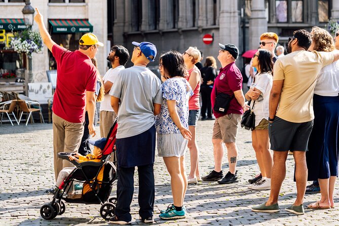 Brussels: Historical Walking Tour with Chocolate & Waffle Tasting - Manneken Pis meets real Belgian humor, plus a warm waffle