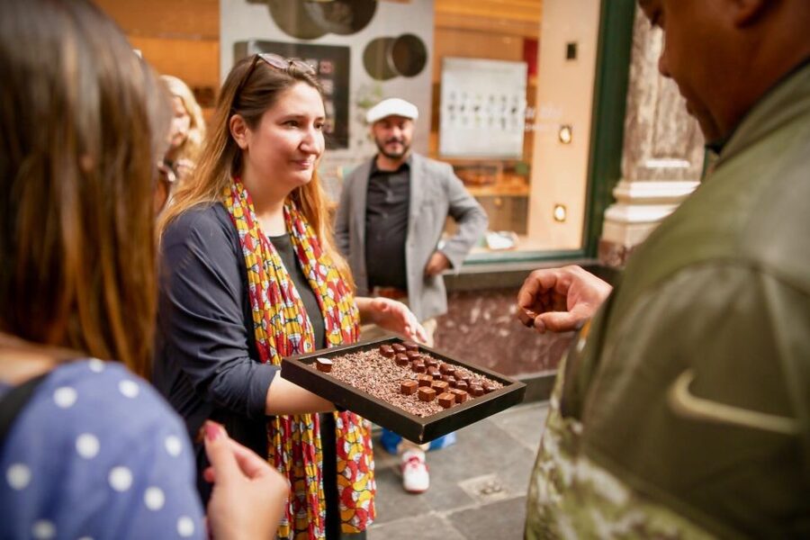 Brussels: Hungry Mary's Famous Beer and Chocolate Tour - Royal Galleries, Grand Place, and Manneken Pis, the sights that set the flavor