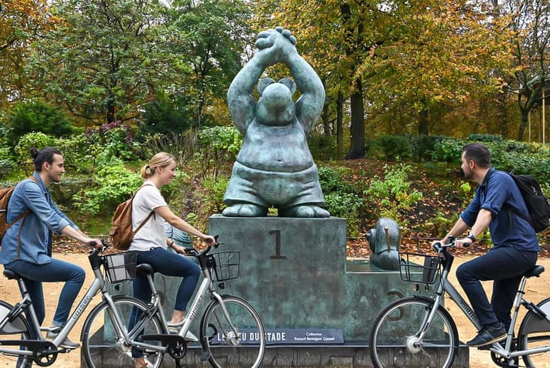 Brussels: Private City Tour on Bike with Drink Stop - Vieux Marché aux Grains and the canalside story of industry