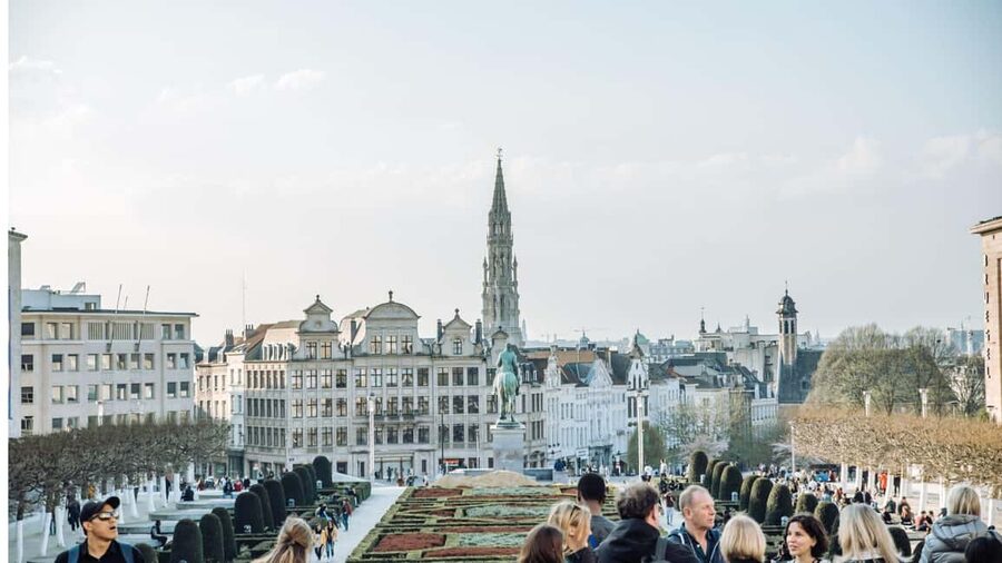 Brussels: Private & Custom Tour of the European Quarter - European Parliament, Parc du Cinquantenaire, and the EU-city contrast
