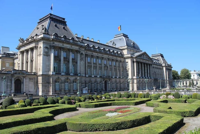 Brussels: Private Highlights Tour - Manneken Pis in 10 Minutes: Classic, Fast, and Still Worth It