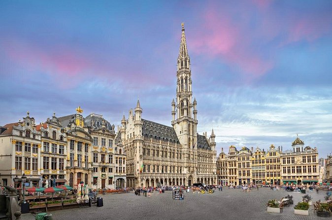 Brussels Private Walking Tour: Highlights & Hidden Gems - Les Galeries Royales Saint-Hubert: A Glass-Roof Break From the Streets