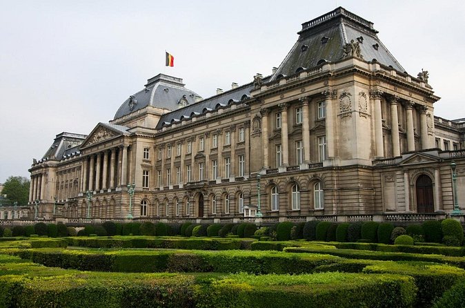 Brussels Private Walking Tour: Highlights & Hidden Gems - Palais Royal de Bruxelles Exterior: Monarchy Symbol Without the Time Sink