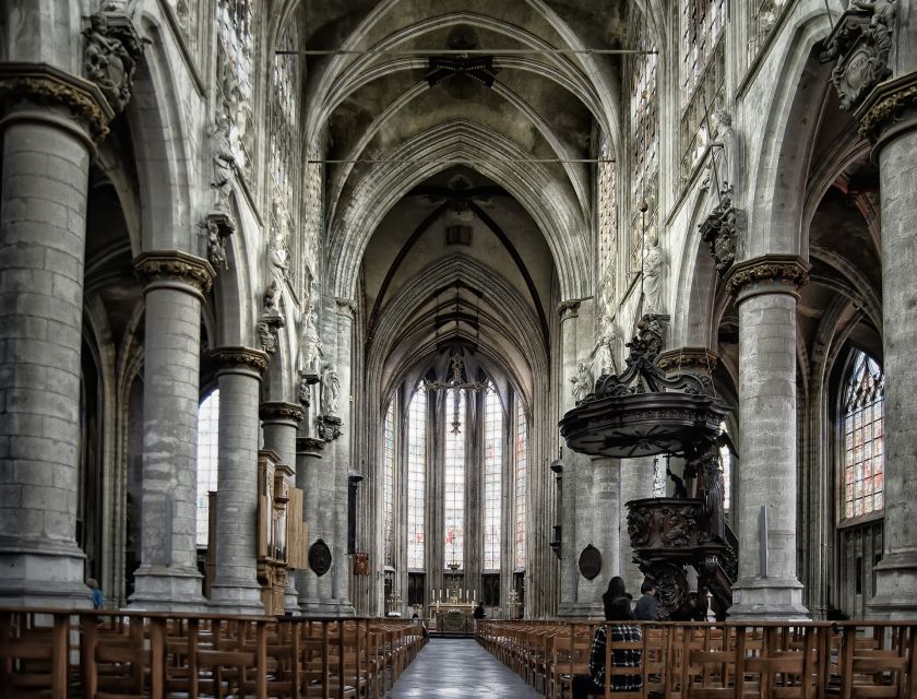 Brussels: Private Walking Tour with a Local - Entrance tickets and meals: what costs you should plan for