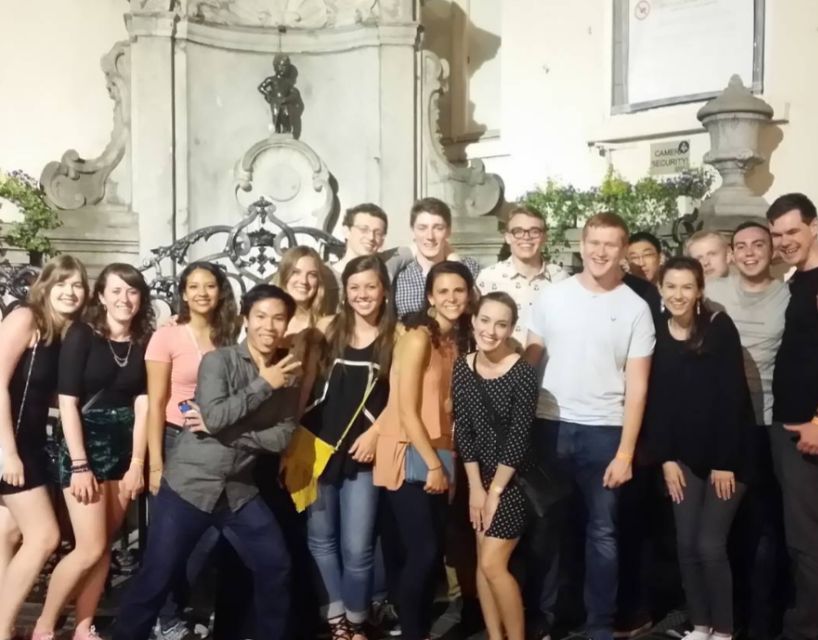 Brussels: Pub Crawl and Nightlife Party Experience - Guides and group energy: what people consistently praise