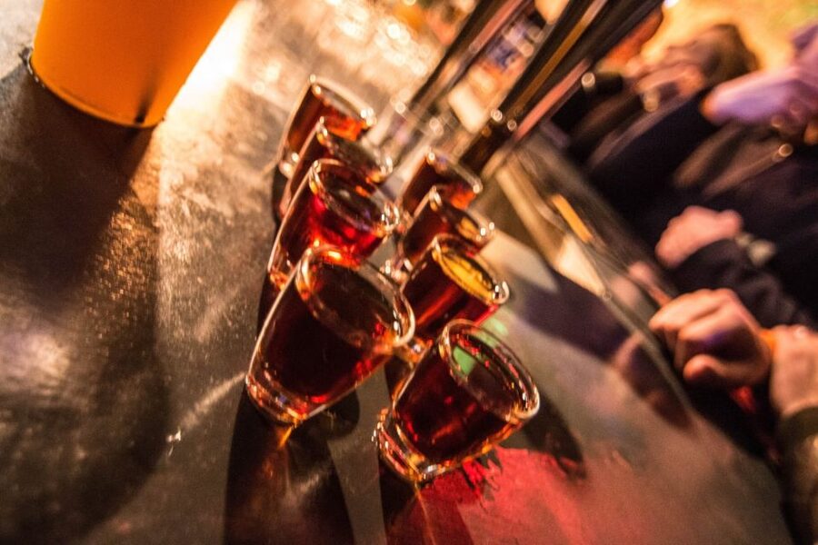 Brussels: Pub Crawl and Nightlife Party Experience - Should you book this Brussels night crawl?