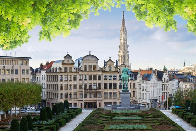 Brussels Scavenger Hunt and Highlights Self Guided Audio Tour - Carillon du Mont des Arts, then Manneken Pis and the Grand Place
