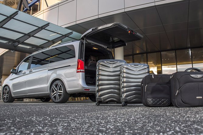 Brussels South Charleroi airport transfer (CRL) to / from Brussels (Van) - Timing Plan: The Free Wait Rules That Save Your Trip