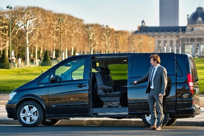 Brussels South Charleroi airport transfer (CRL) to / from Brussels (Van) - What the Pickup Feels Like at CRL: Reception, Mobile Ticket, and Real Simplicity