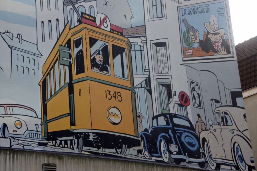 Brussels: The comic book walls walking tour - Walking beyond the center: seeing more of Brussels than the usual loop