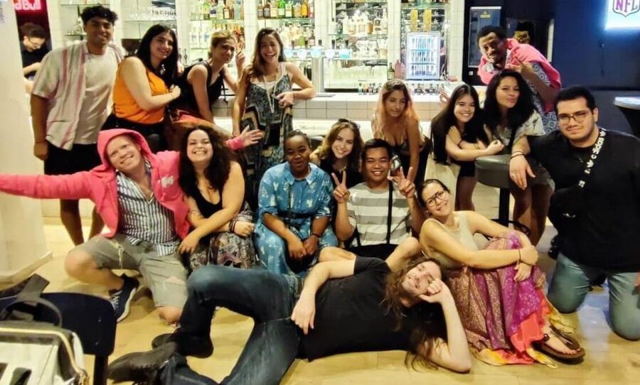 Brussels Tipsy Tour: Cocktail Making, Painting & Chocolates - Who should book this Tipsy Tour, and who should skip