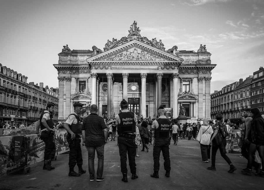 Brussels Uncovered: A Walking Tour Beyond the Postcards - What to bring so the walk feels good