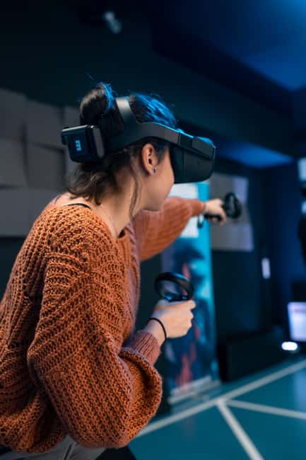 Brussels: Virtual Reality gaming, Arena - VR headsets and controllers included, why equipment matters more than you think