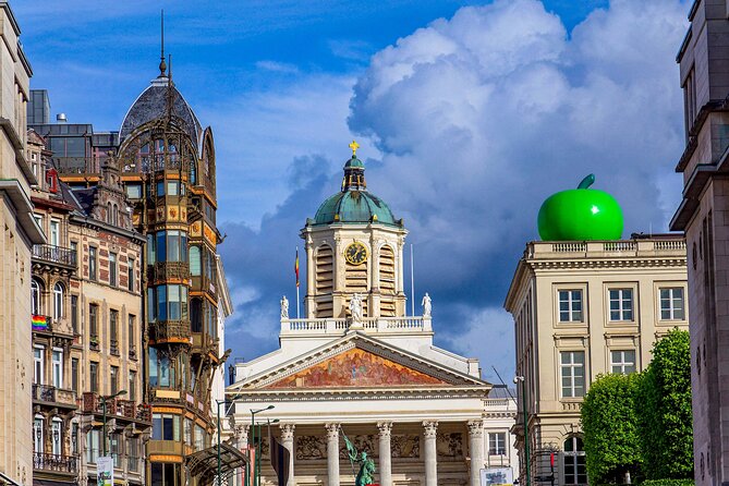 Brussels Walking Tour with Audioguide on your Smartphone - Royal Palace, Magritte, and MIM for a modern-brain reset