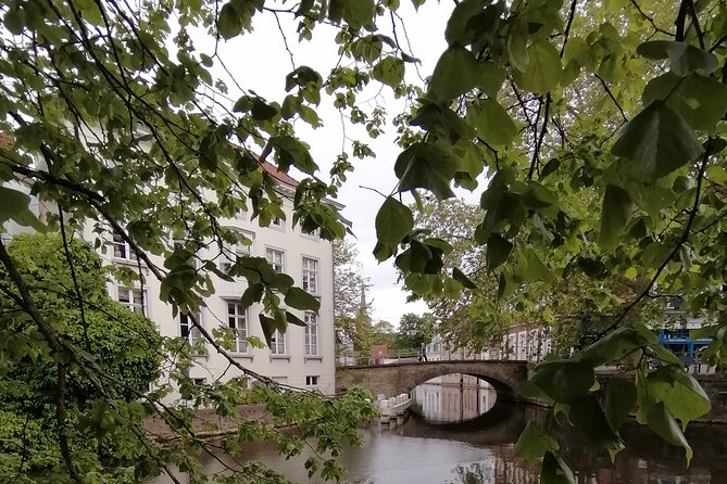 BRYGGJA ROMANTICA - 3 Hour Romantic Tour in Bruges - Meeting Points and Timing: 1:30 pm to the Canal Boat Pickup