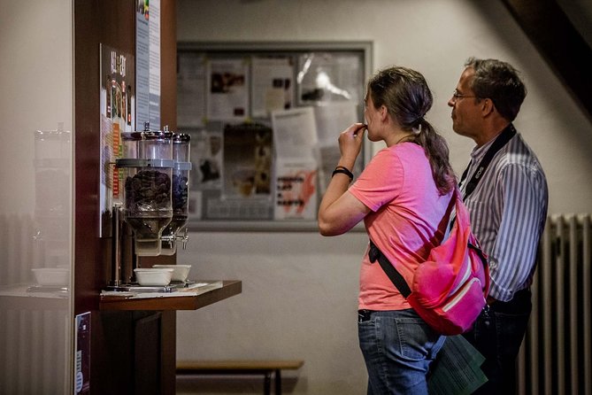 Choco-Story: The Chocolate Museum in Bruges - The live praline-making demonstration: the part with the most energy