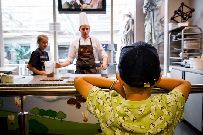 Choco-Story: The Chocolate Museum in Bruges - Inside the museum: the 15th-century building and the numbered station flow