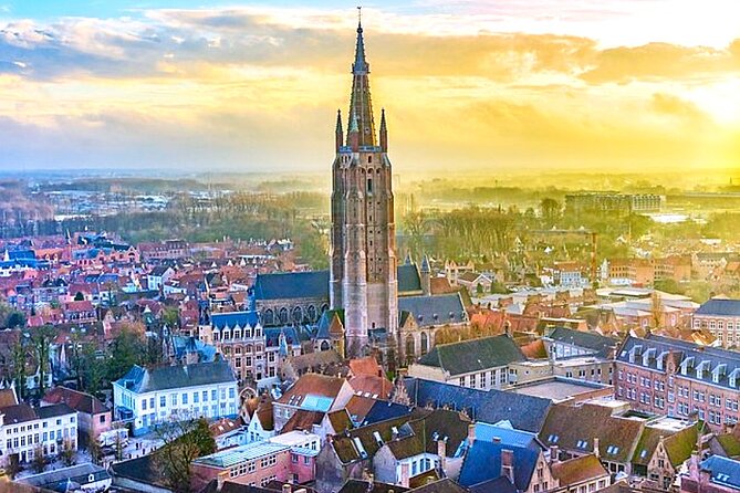 Deluxe Bruges Excursion and Canal Cruise from Cruise Terminal - 45-minute canal cruise: what you see from the water
