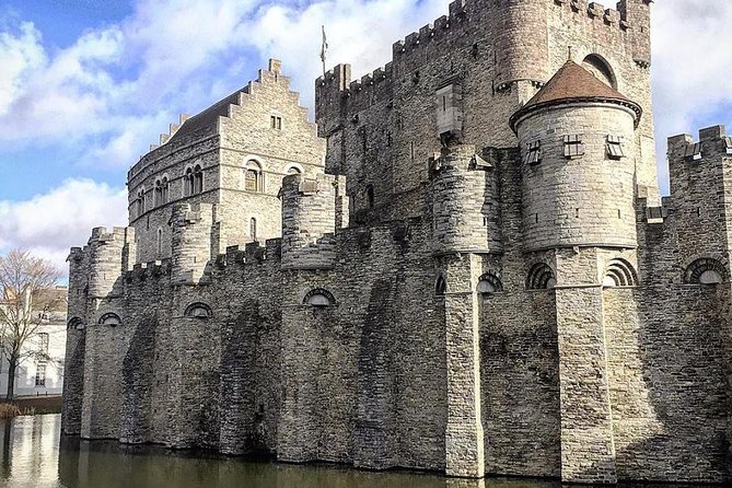 Discover authentic Ghent with historian & taste the best chocolate - Geeraard de Duivelsteen, the castle of villains on the Scheldt