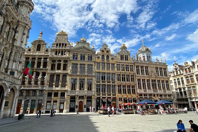 Discover the secrets of Brussels while playing - What to bring, and what you can skip