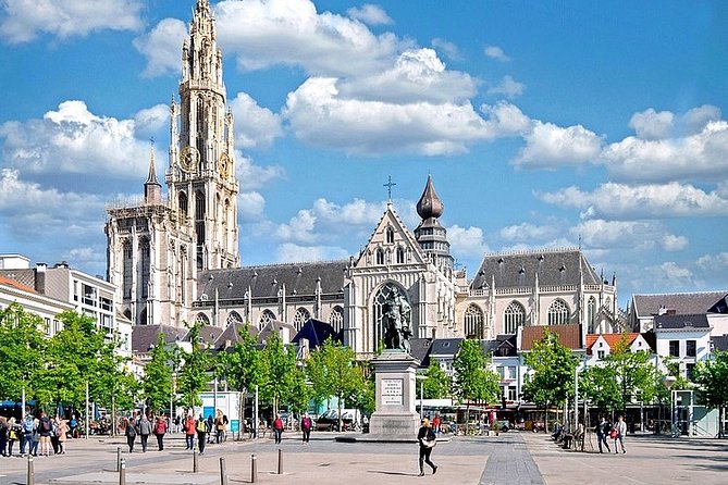 e-Scavenger hunt Antwerp: Explore the city at your own pace - Getting started at Groenplaats (and why this matters)