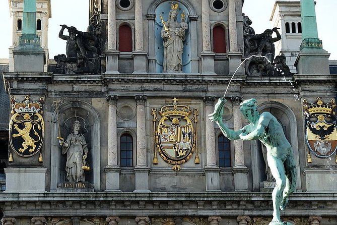 e-Scavenger hunt Antwerp: Explore the city at your own pace - The part that makes it fun: scoring, pacing, and small group energy
