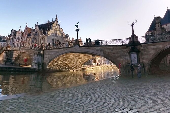 e-Scavenger hunt Ghent: Explore the city at your own pace - Starting at Sint-Baafsplein, then letting the app set the pace