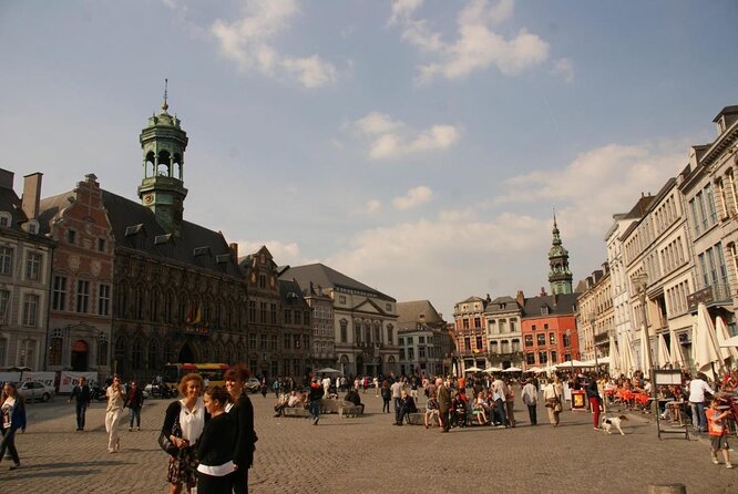 e-Scavenger hunt Mons: Explore the city at your own pace - How a Mons e-scavenger hunt works, without the herd