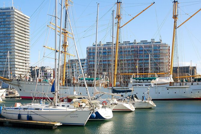 e-Scavenger hunt Ostend: Explore the city at your own pace - Fishermen’s Church and Capuchin Roots, in a Small Baroque Setting