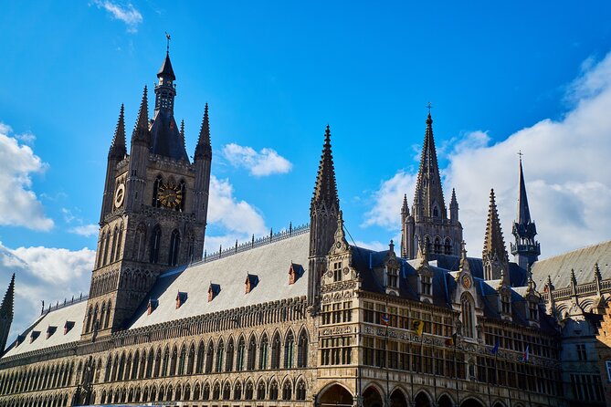 e-Scavenger hunt Ypres: Explore the city at your own pace - Cloth Hall stop: Gothic scale and the museum hub around it