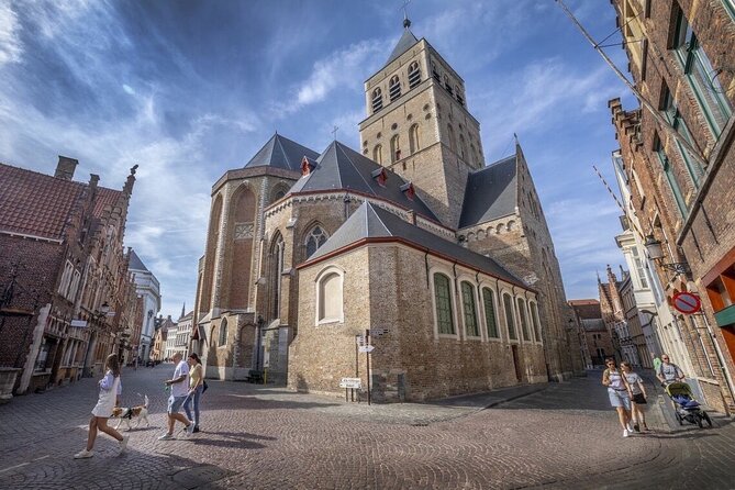 Exclusive Bruges Churches Tour: Admire Michelangelo’s Masterpiece - Adornes Estate and the Jerusalem Chapel: an odd design that rewards attention