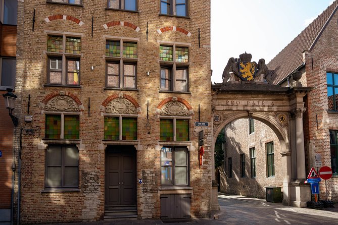 Experience the best of Bruges on a Private Tour with Boat Ride - Stop 2: Boniface Bridge for Canal Views and the Best First Photos